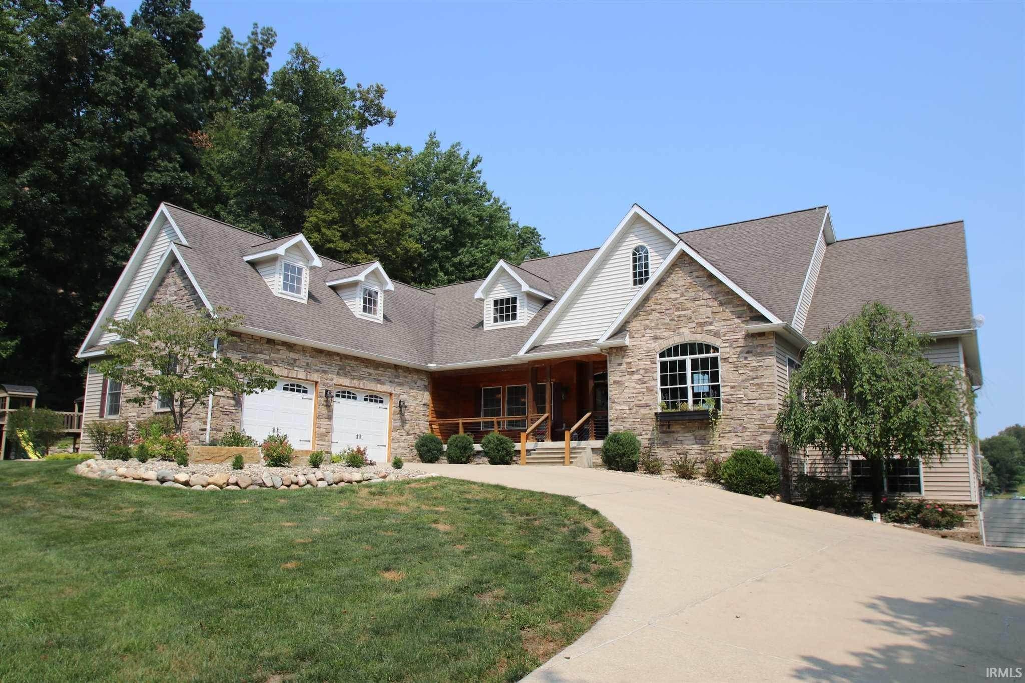 Single Family Homes por un Venta en 12501 Olive Trail Plymouth, Indiana 46563 Estados Unidos