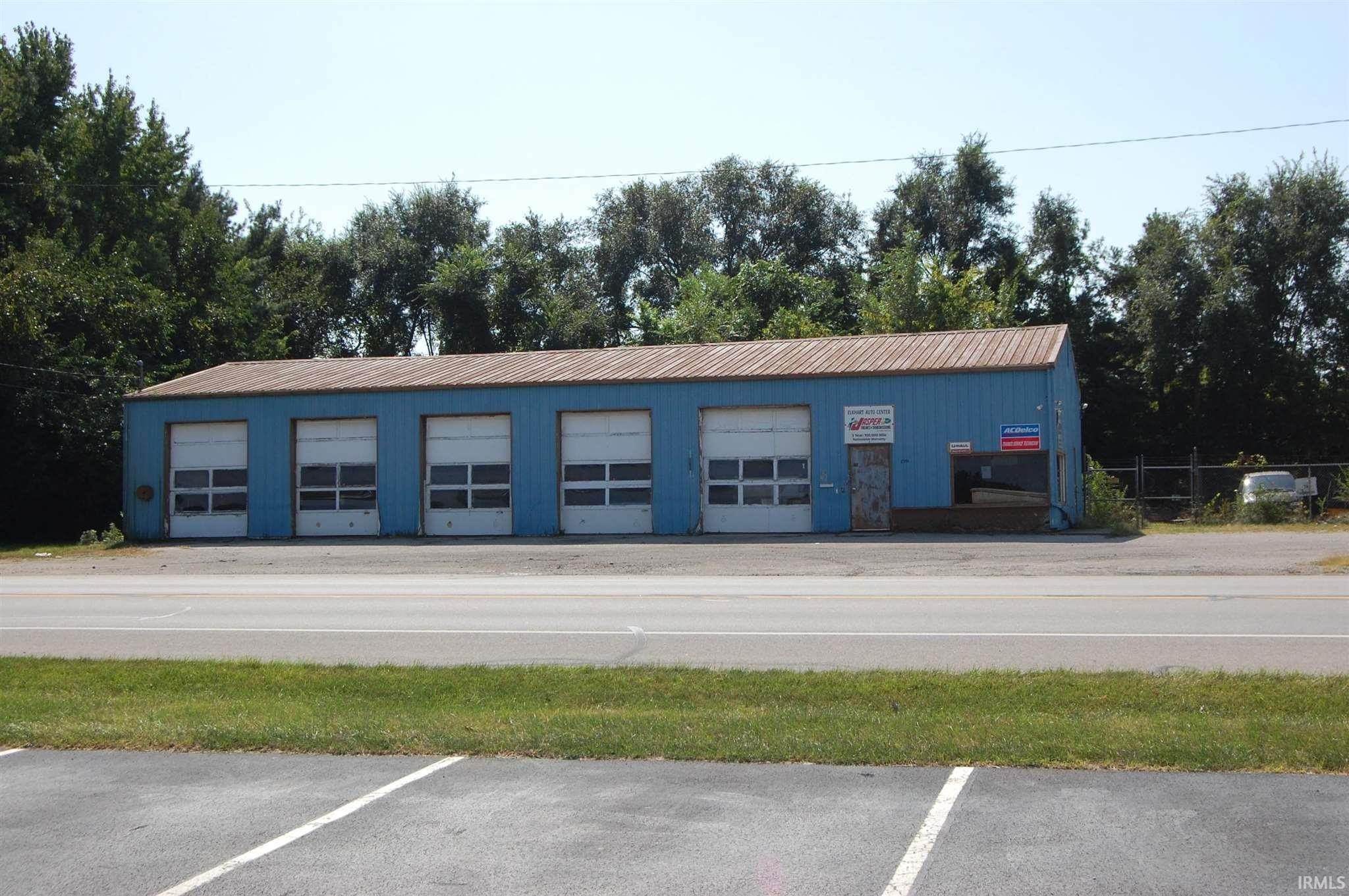 Commercial for Sale at 2501 W Lexington Avenue Elkhart, Indiana 46514 United States