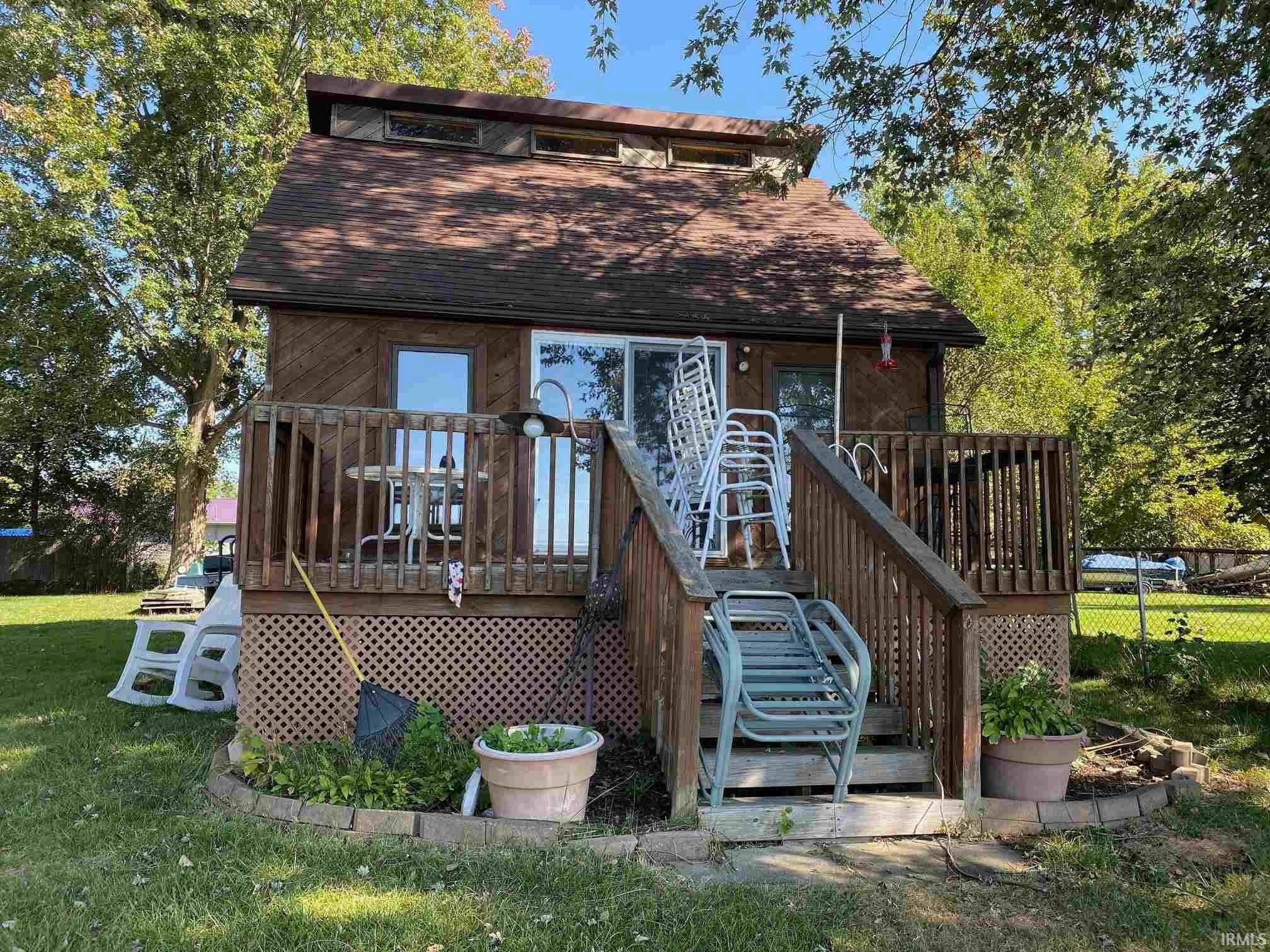 Single Family Homes por un Venta en 95 Golden Park Drive Lane Pleasant Lake, Indiana 46779 Estados Unidos