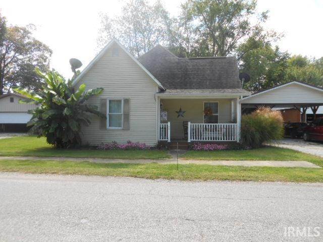 Single Family Homes 为 销售 在 309 E Race Street Odon, 印第安纳州 47562 美国