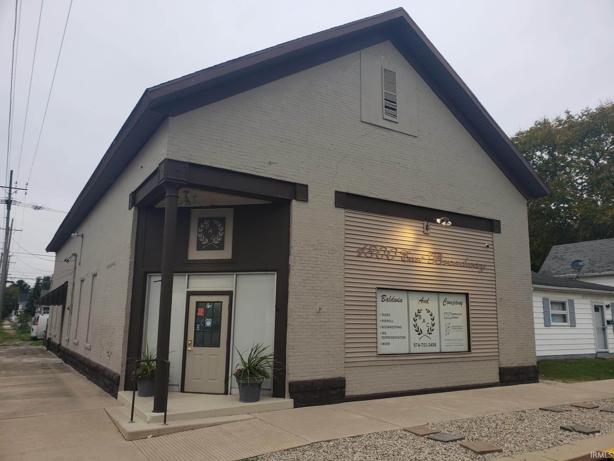 Commercial for Sale at 1800 E Broadway Street Logansport, Indiana 46947 United States