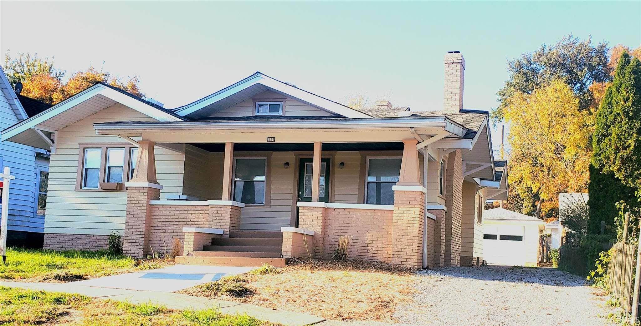Single Family Homes 为 销售 在 116 W 5th Street Bicknell, 印第安纳州 47512 美国