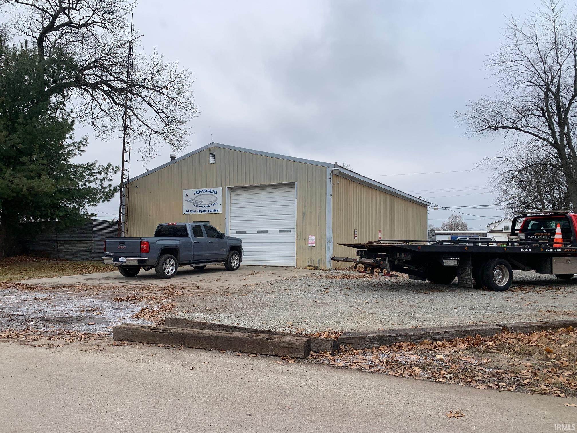 Commercial for Sale at 2000 Leininger Avenue Elkhart, Indiana 46517 United States