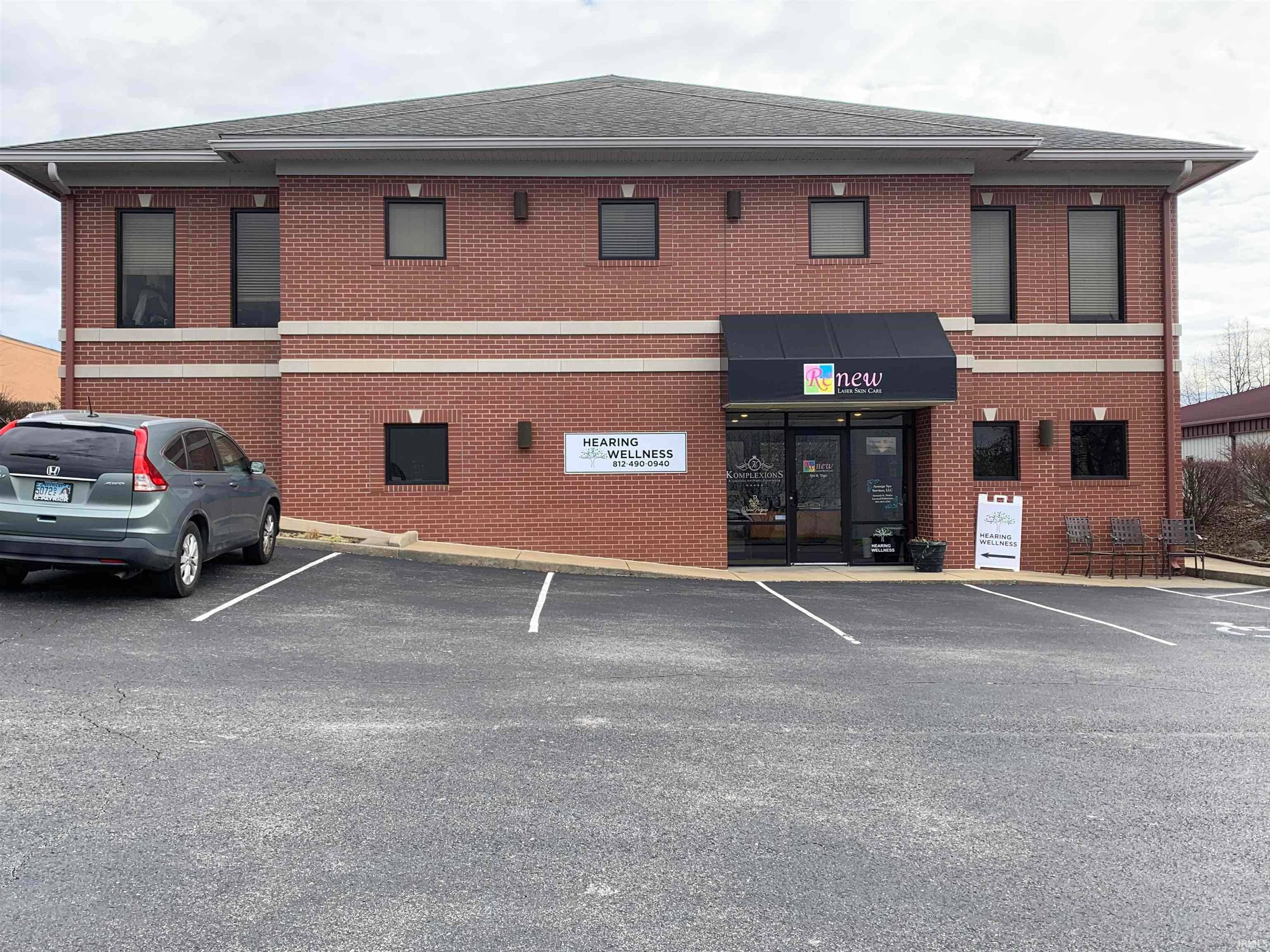 Comm / Ind Lease at 4166 Wyntree, Ste B - Office 3 Drive Newburgh, Indiana 47630 United States