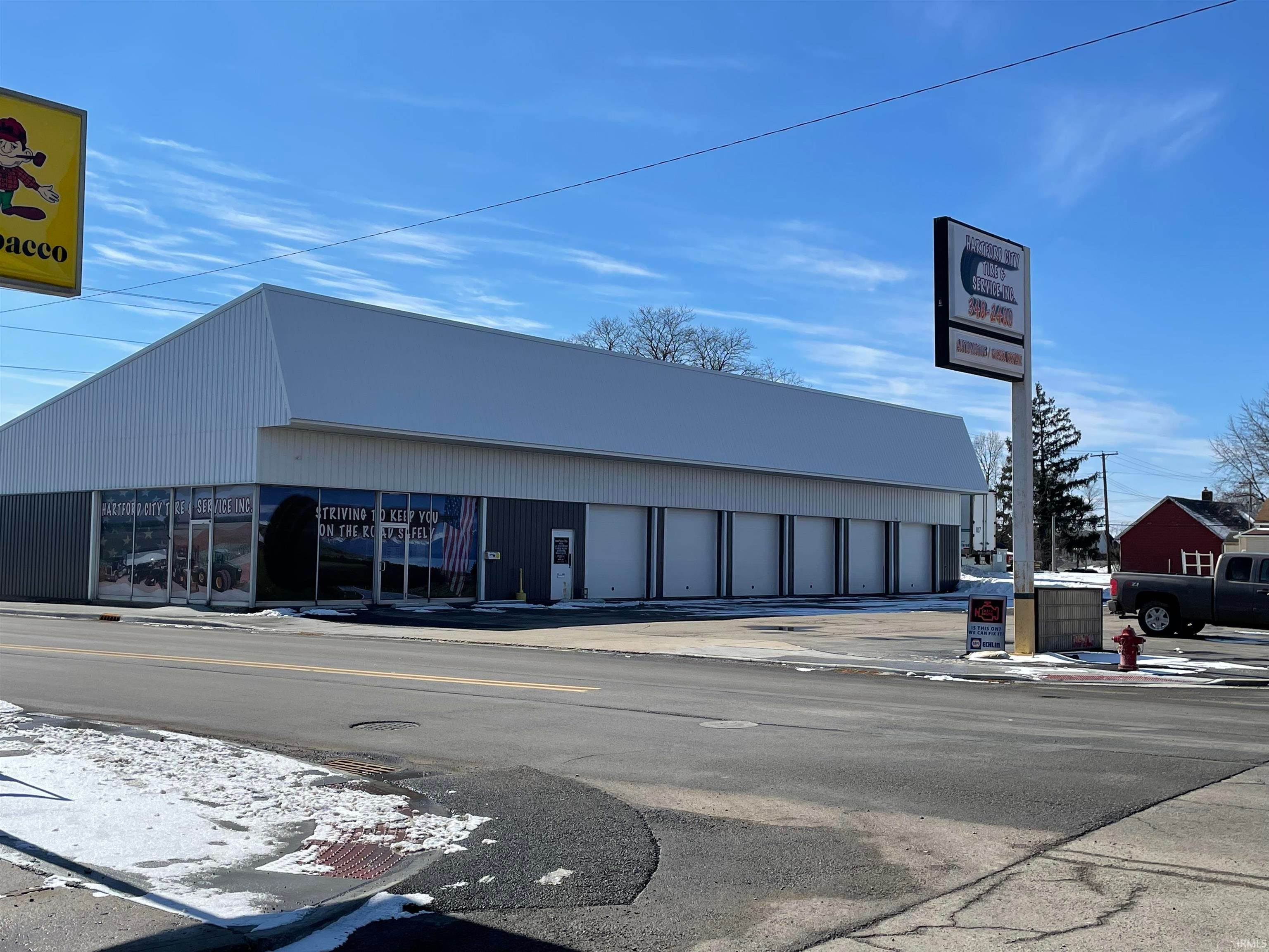 Commercial for Sale at 219 N Walnut Street Hartford City, Indiana 47348 United States