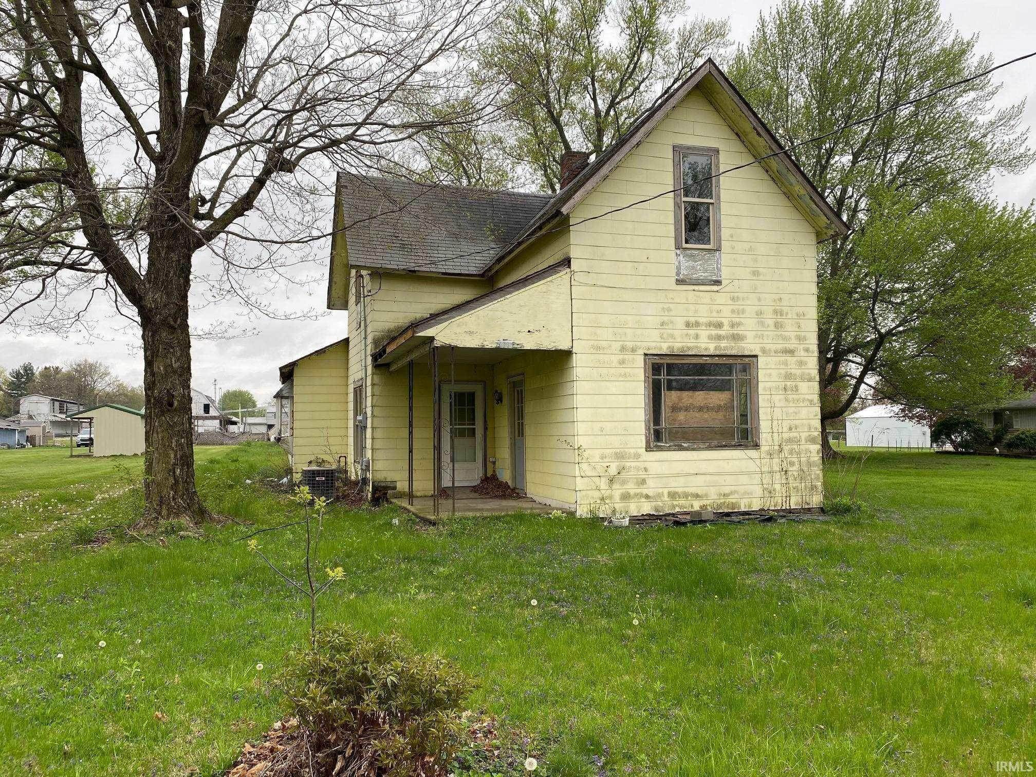 Single Family Homes por un Venta en 305 W 8th Street Burlington, Indiana 46915 Estados Unidos