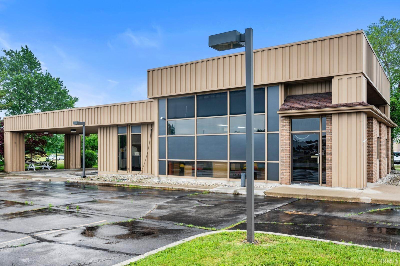 Commercial for Sale at 1511 N Meridian Street Portland, Indiana 47371 United States