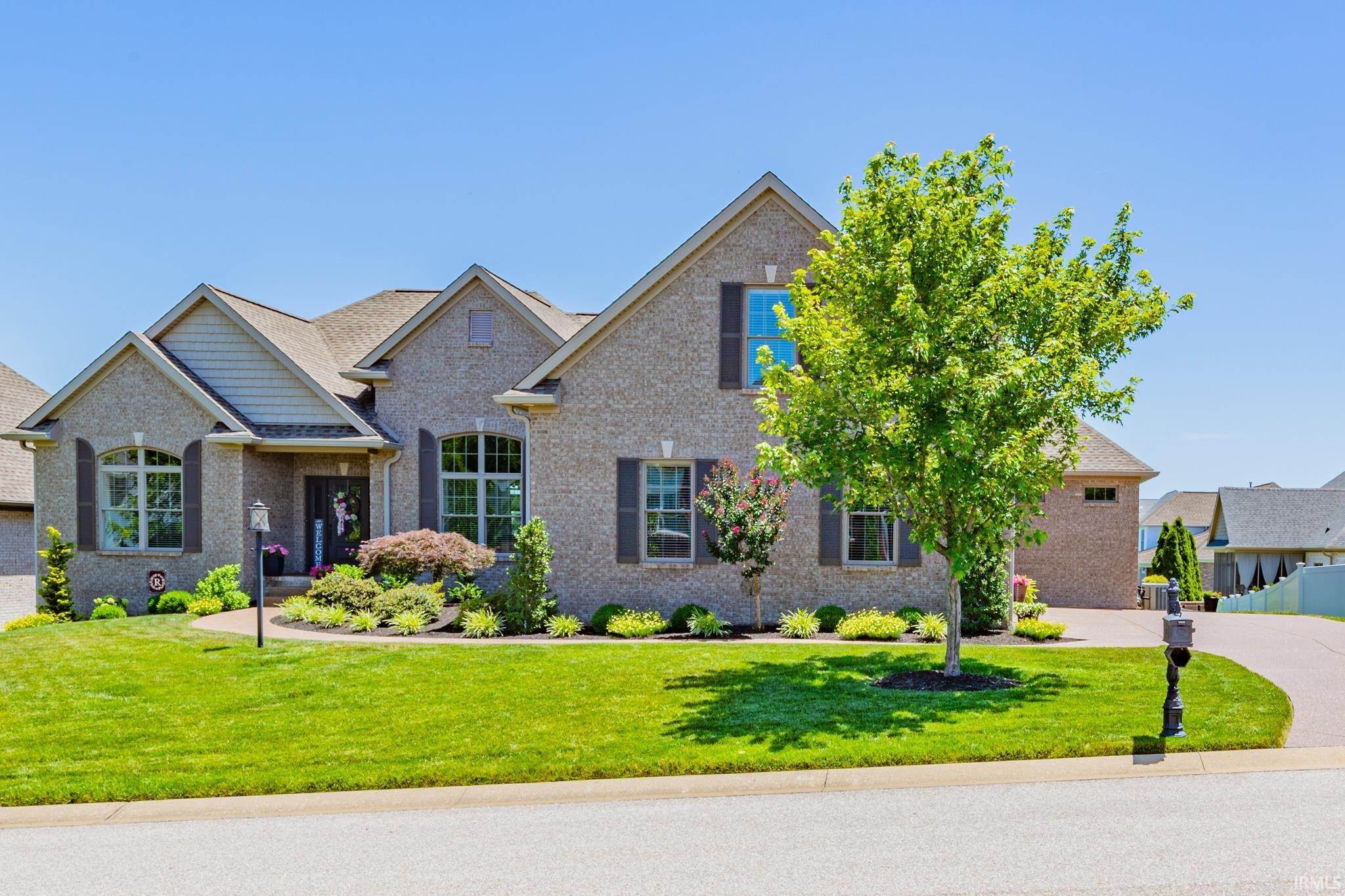 Single Family Homes для того Продажа на 8529 Cape Cod Circle Evansville, Индиана 47725 Соединенные Штаты