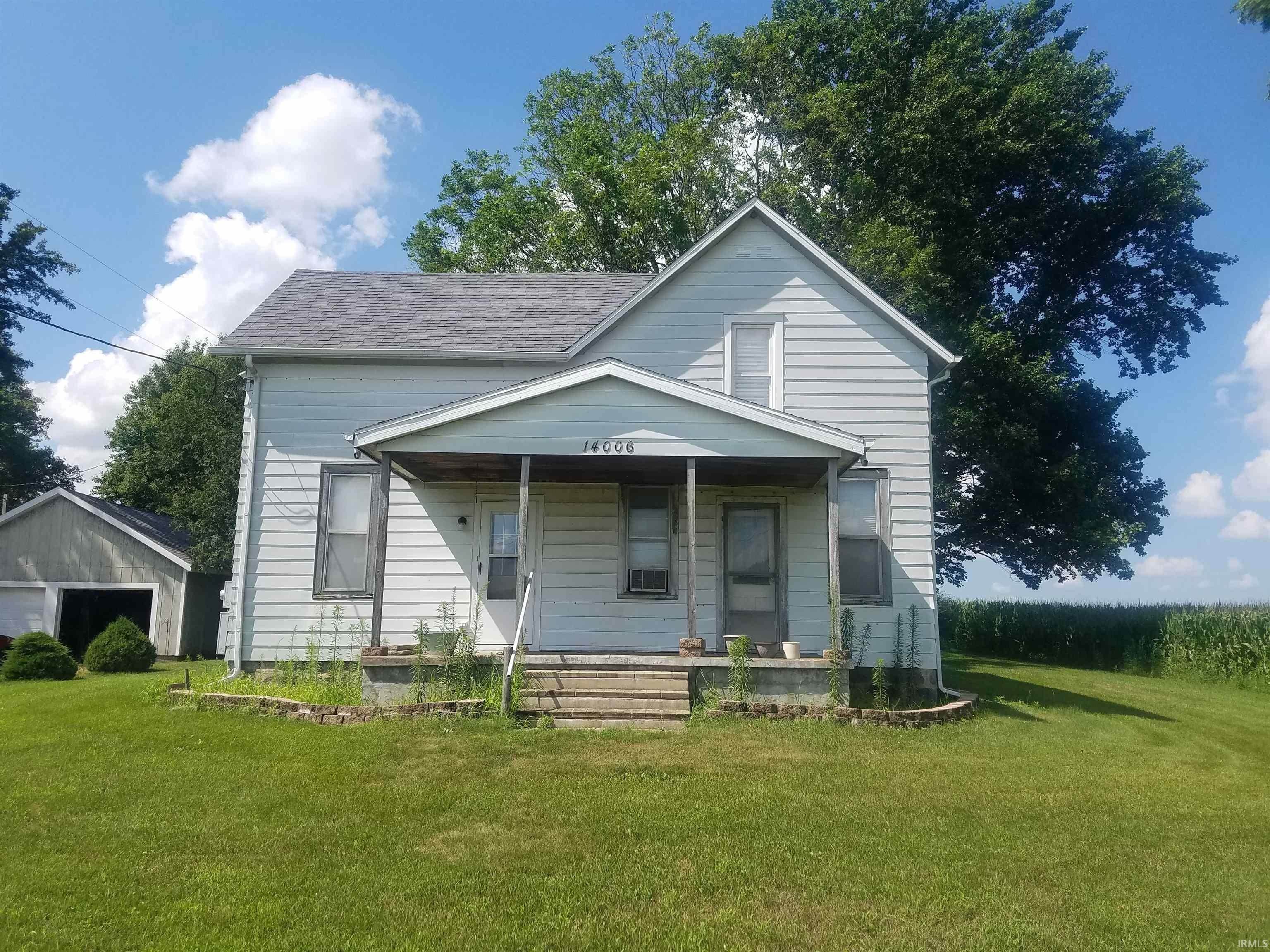 Single Family Homes pour l Vente à 14006 18B Road Argos, Indiana 46501 États-Unis