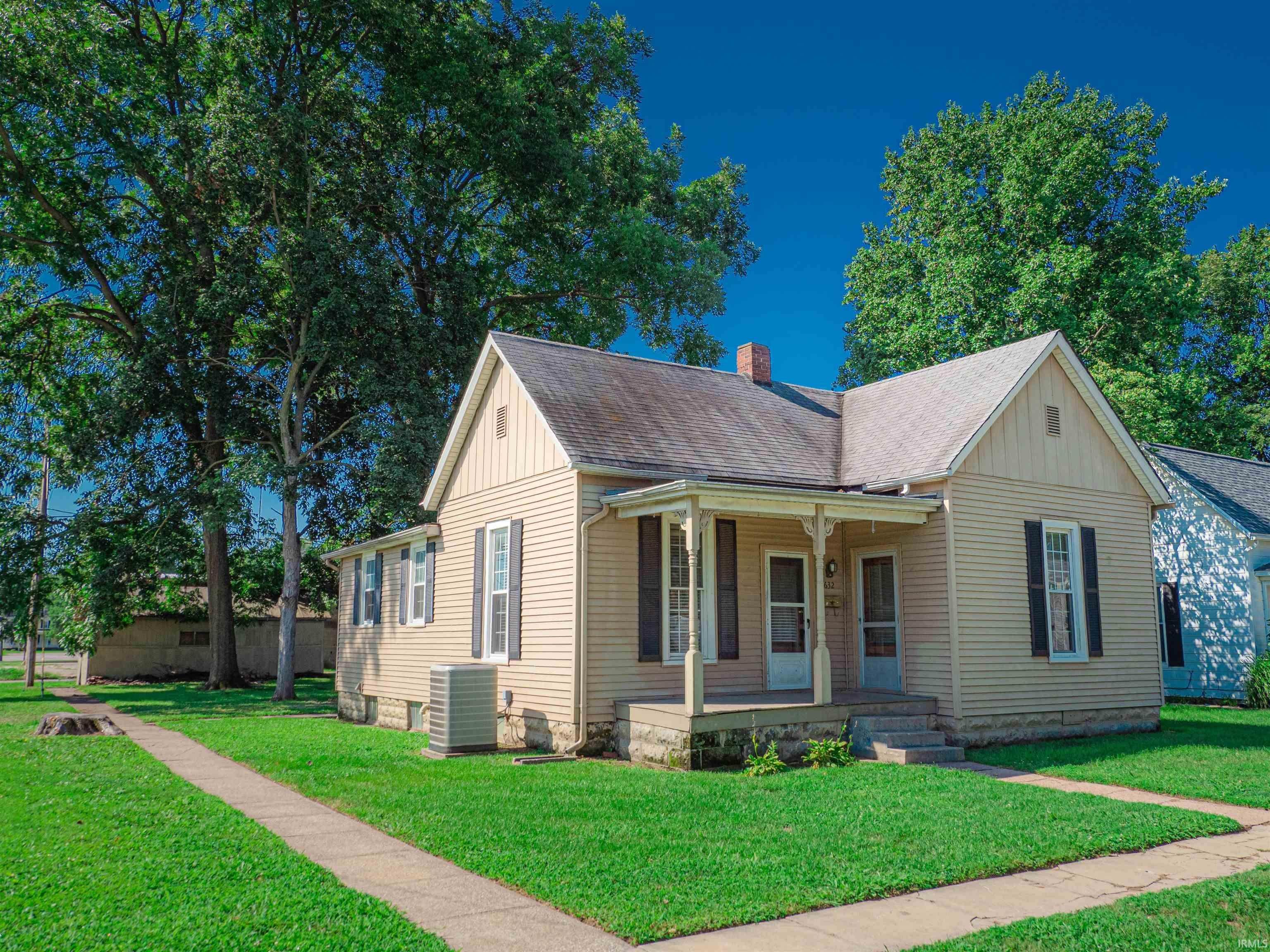 Single Family Homes для того Продажа на 632 E 5th Street Mount Vernon, Индиана 47620 Соединенные Штаты