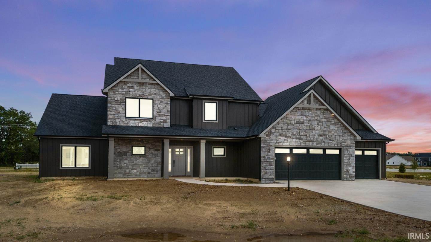 Single Family Homes 为 销售 在 17588 Ataca Lane Huntertown, 印第安纳州 46748 美国