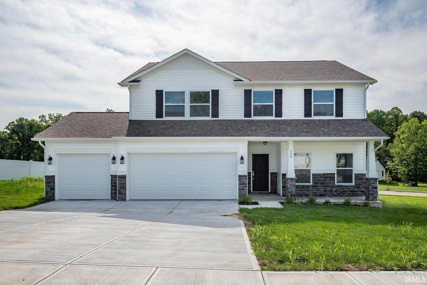 Single Family Homes 为 销售 在 704 N Livy Court Ellettsville, 印第安纳州 47429 美国