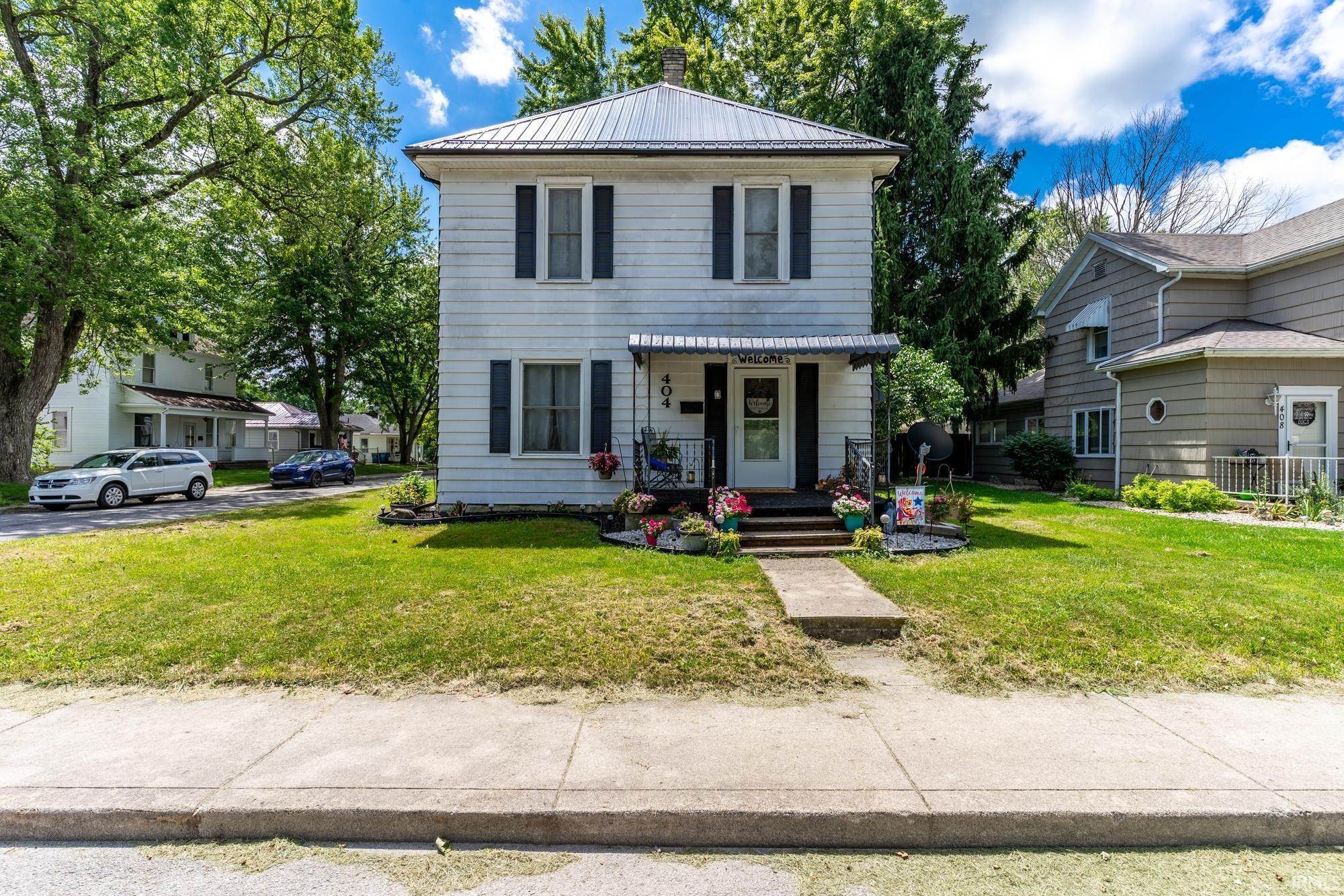 Single Family Homes для того Продажа на 404 W Ohio Street Bluffton, Индиана 46714 Соединенные Штаты