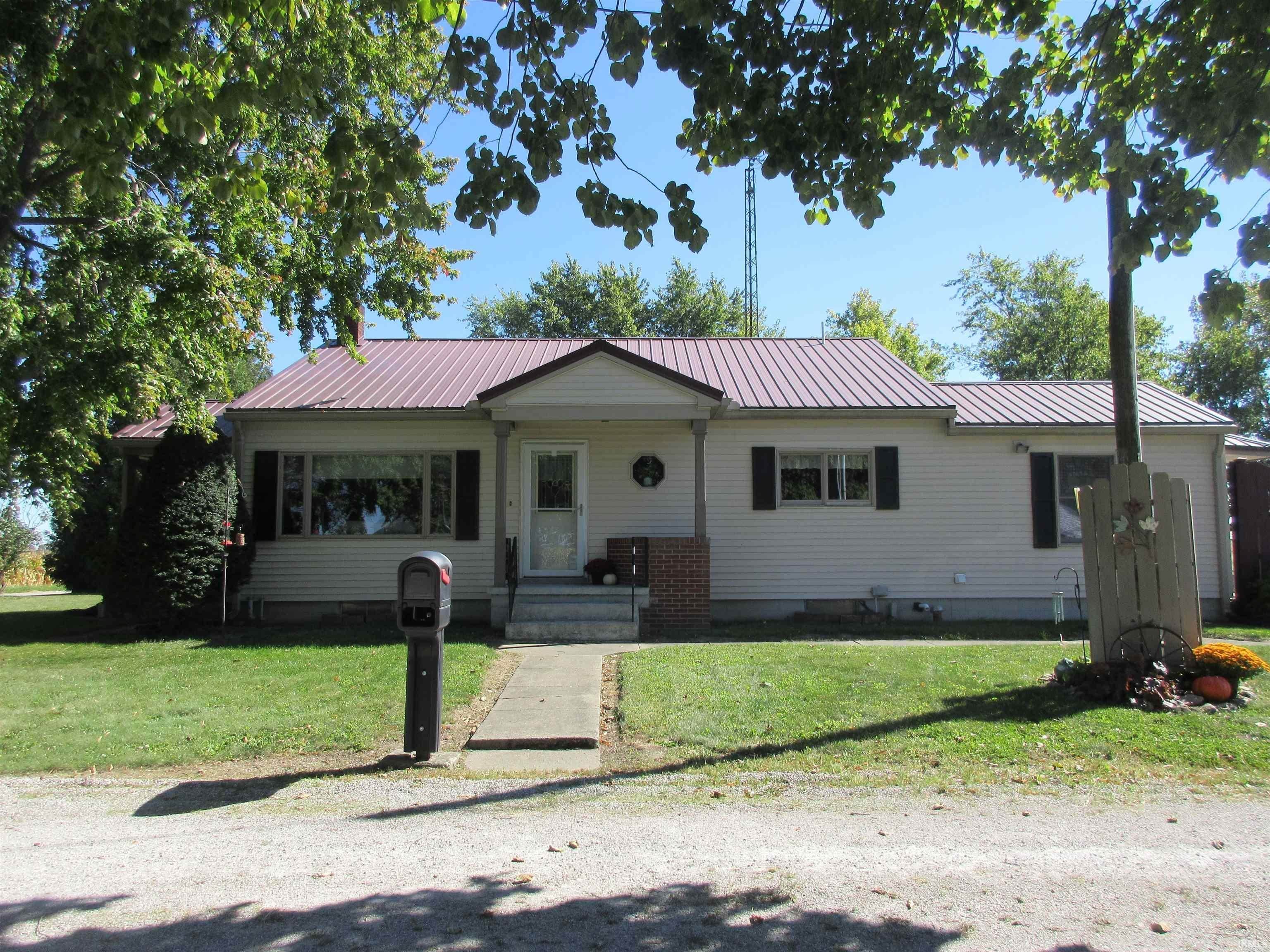 Single Family Homes для того Продажа на 10781 W 100 S Burnettsville, Индиана 47926 Соединенные Штаты