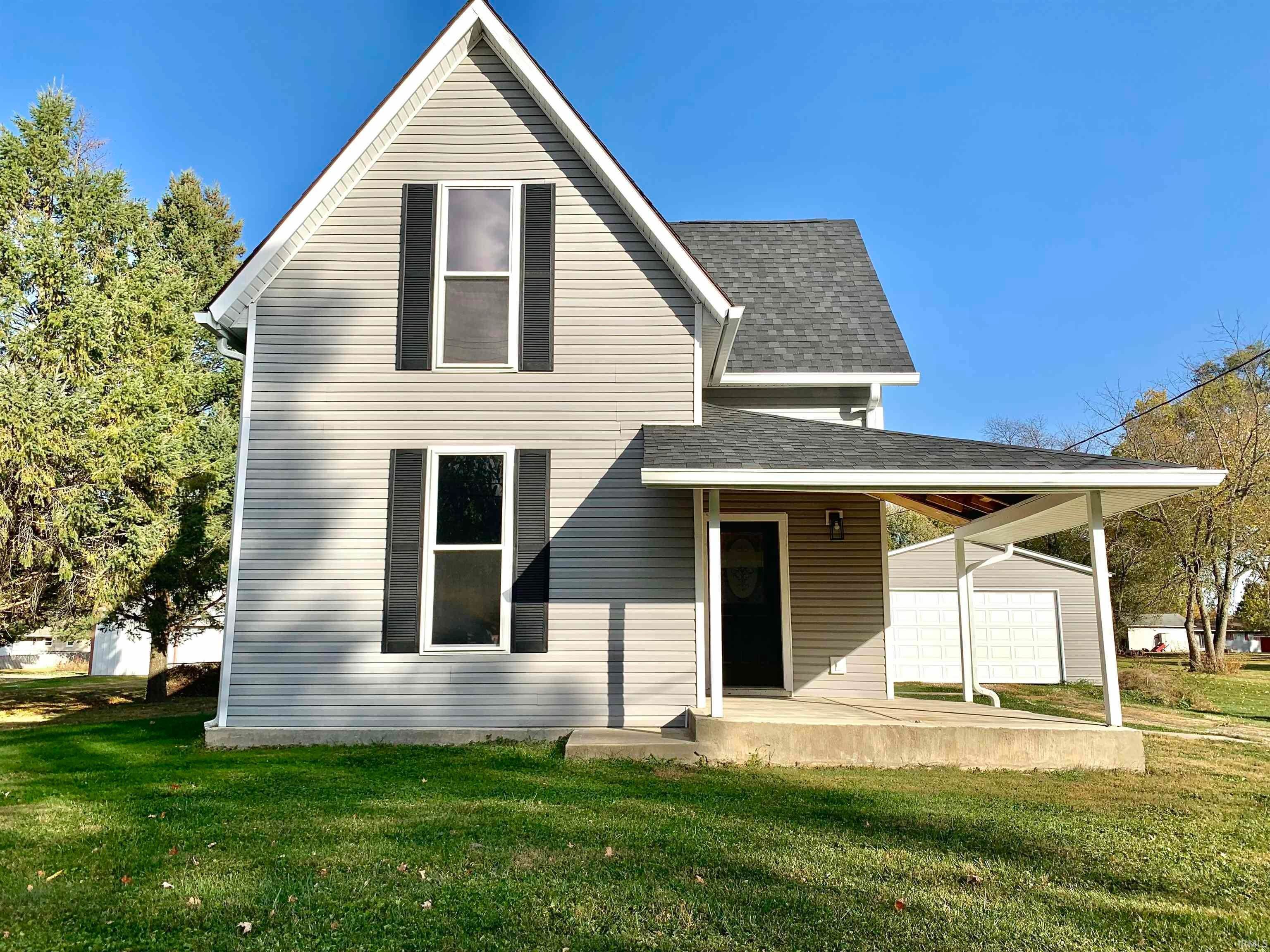 Single Family Homes pour l Vente à 8418 S Walnut Street Daleville, Indiana 47334 États-Unis