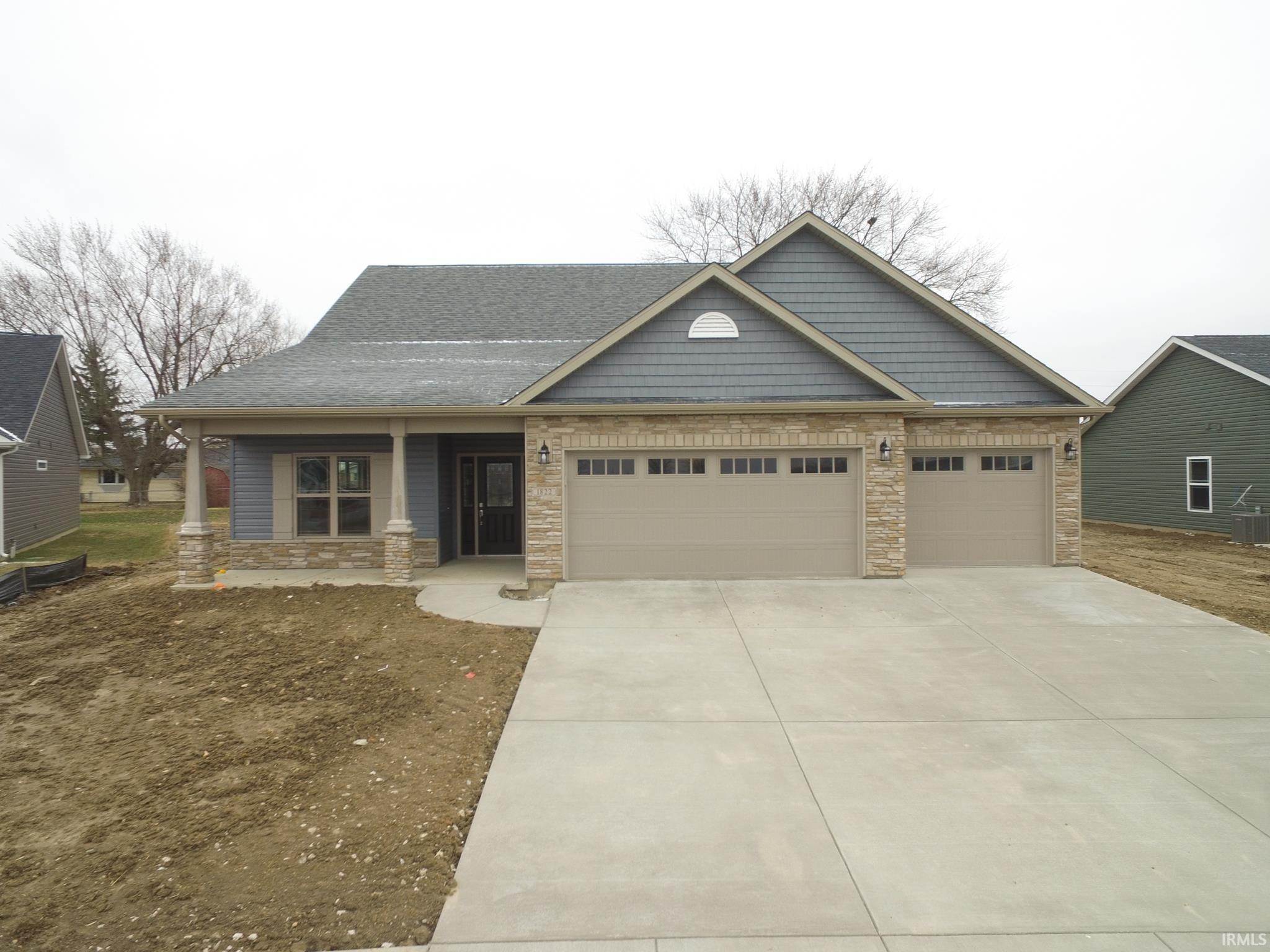 Single Family Homes por un Venta en 1822 Southridge Drive Frankfort, Indiana 46041 Estados Unidos
