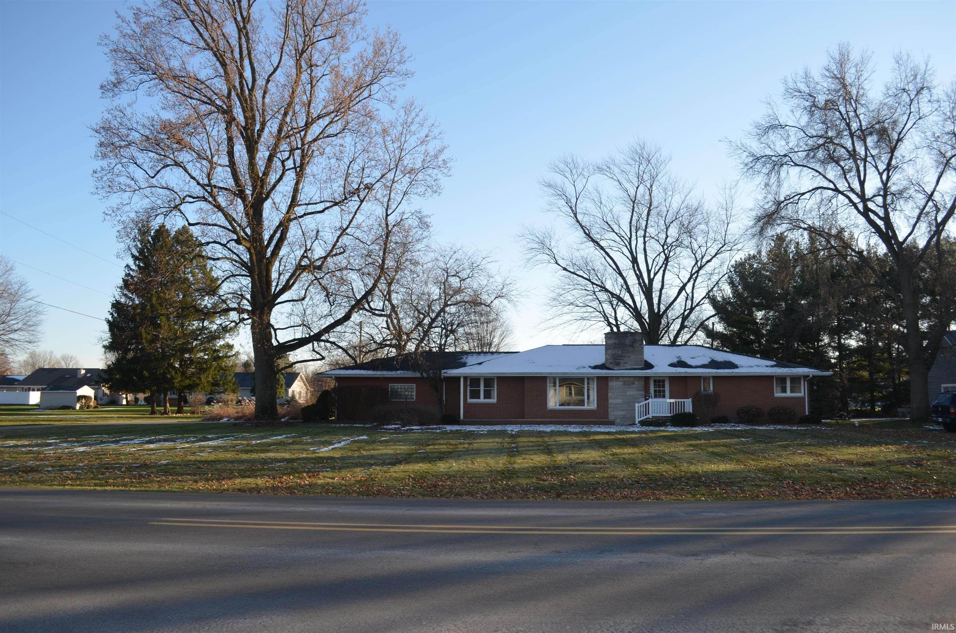 Single Family Homes для того Продажа на 602 W Syracuse Street Milford, Индиана 46542 Соединенные Штаты