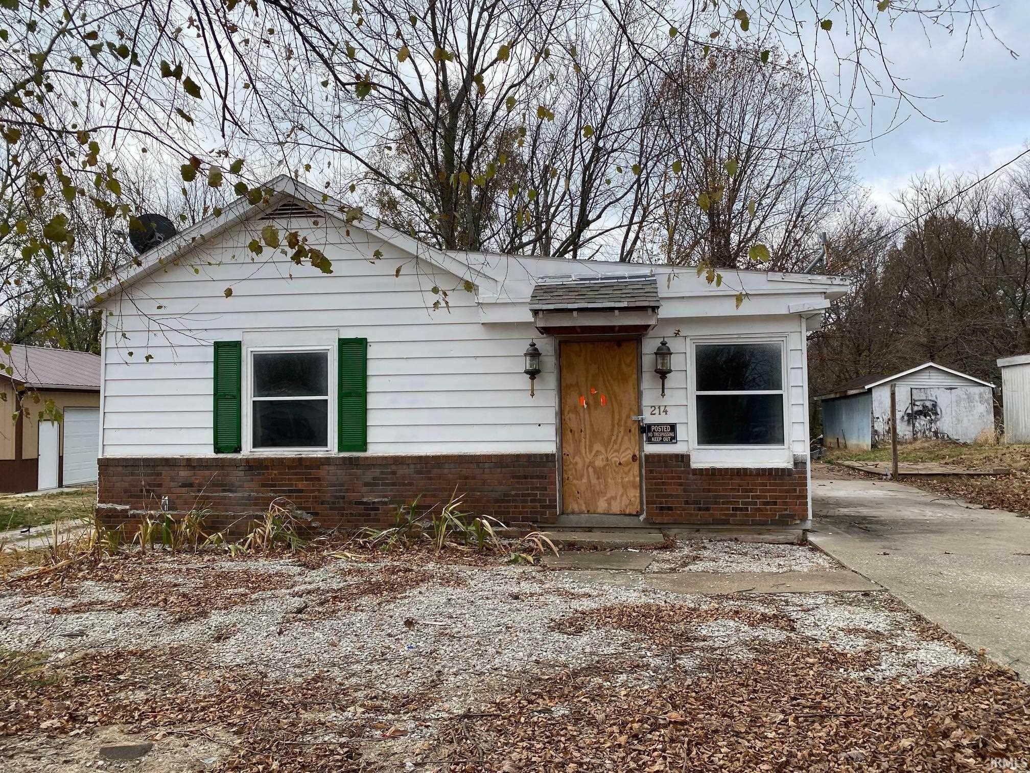 Single Family Homes por un Venta en 214 N Washington Street Dale, Indiana 47523 Estados Unidos