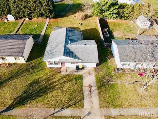 Single Family Homes por un Venta en 1008 Bellvue Drive Kendallville, Indiana 46755 Estados Unidos