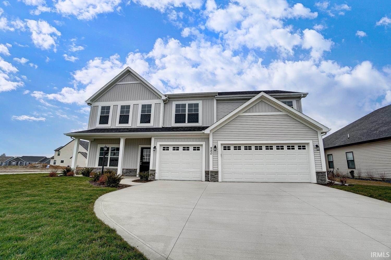 Single Family Homes 为 销售 在 980 Switchfoot Drive Huntertown, 印第安纳州 46748 美国