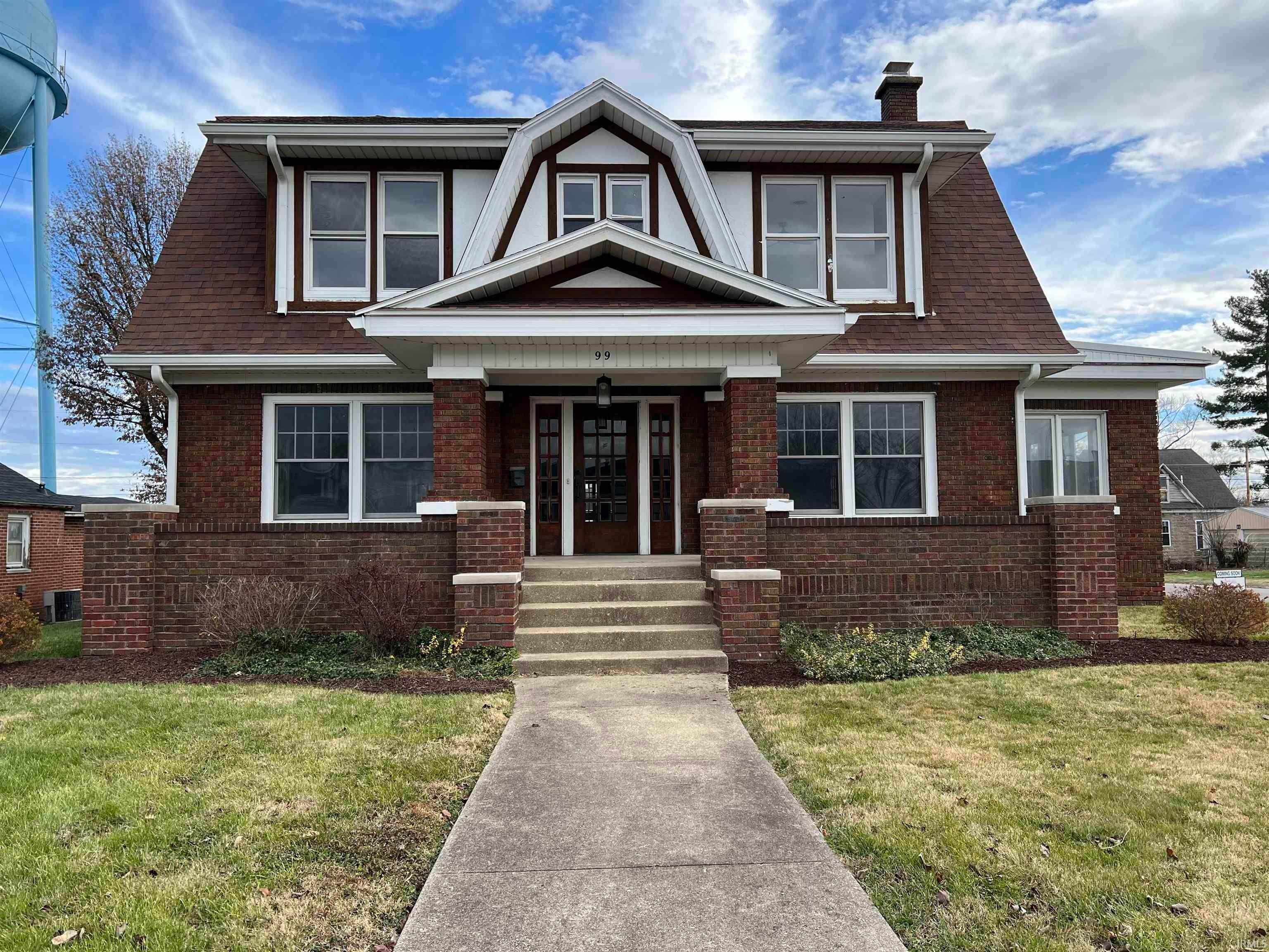Single Family Homes для того Продажа на 99 SE 3rd Street Linton, Индиана 47441 Соединенные Штаты
