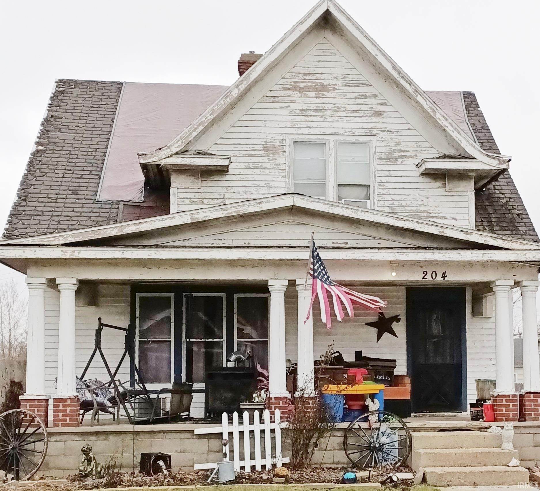 Single Family Homes pour l Vente à 204 N Clinton Street Boswell, Indiana 47921 États-Unis