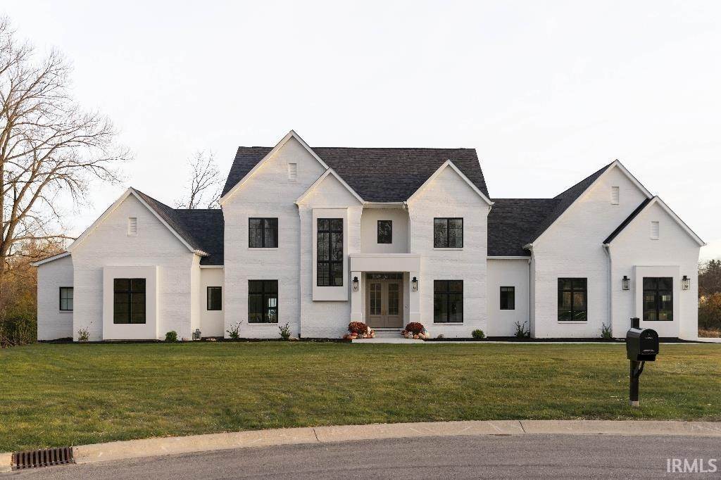 Single Family Homes для того Продажа на 1520 N Regency Parkway Muncie, Индиана 47304 Соединенные Штаты
