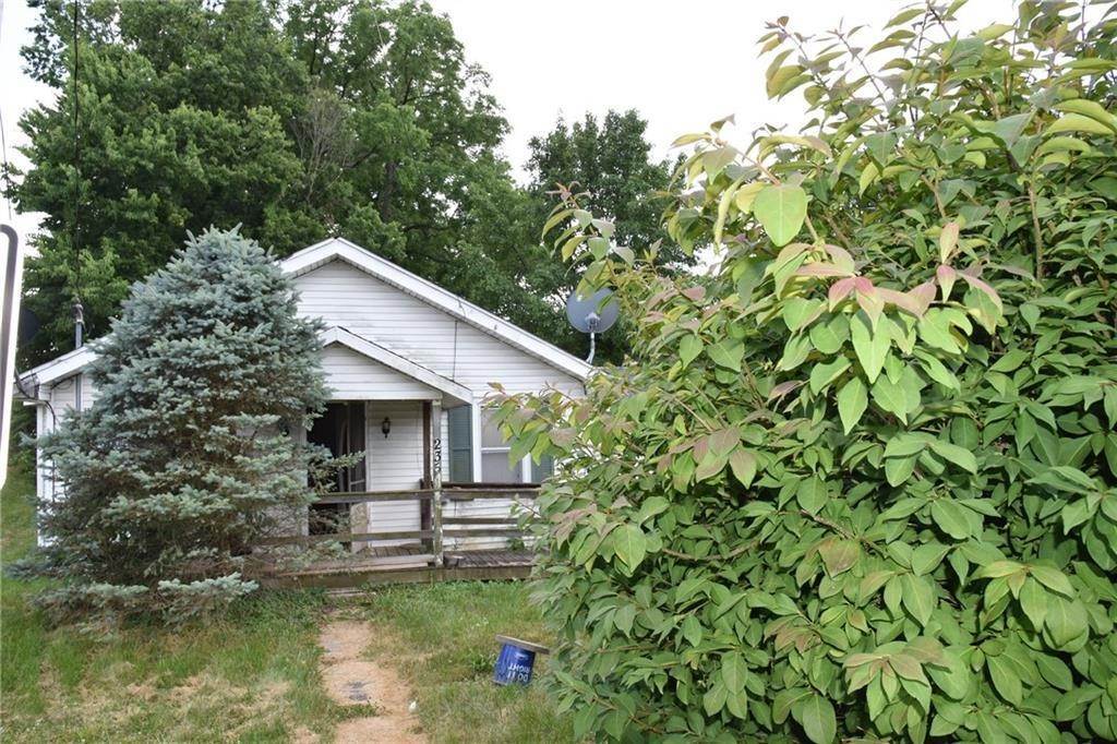 Single Family Homes por un Venta en 235 S Oak Street Paoli, Indiana 47454 Estados Unidos