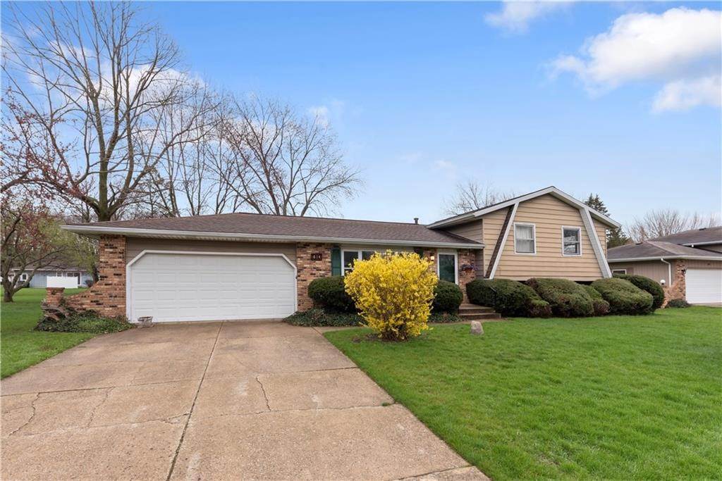 Single Family Homes для того Продажа на 614 Dogwood Drive Michigan City, Индиана 46360 Соединенные Штаты