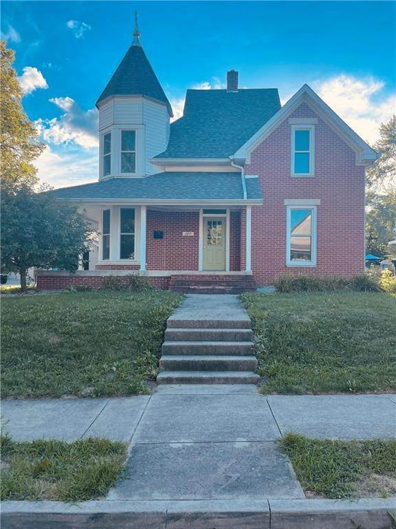 Single Family Homes 为 销售 在 127 N 7th Street Middletown, 印第安纳州 47356 美国