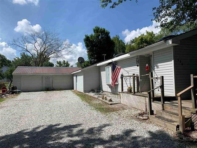Single Family Homes для того Продажа на 250 E Liberty Street Pennville, Индиана 47369 Соединенные Штаты