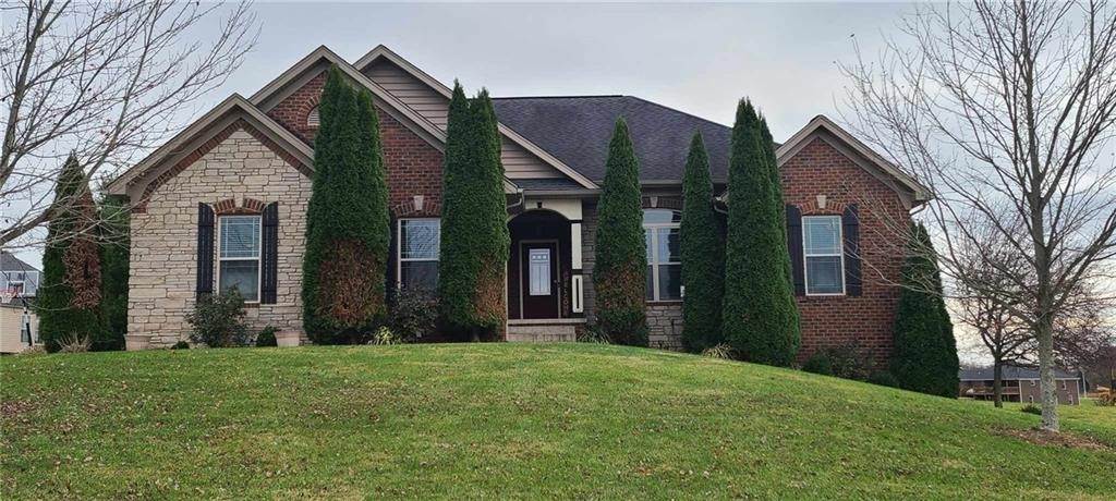 Single Family Homes pour l Vente à 1313 Blossom Way Corydon, Indiana 47112 États-Unis