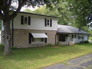 Single Family Homes для того Продажа на Address Restricted By Mls Greenwood, Индиана 46143 Соединенные Штаты