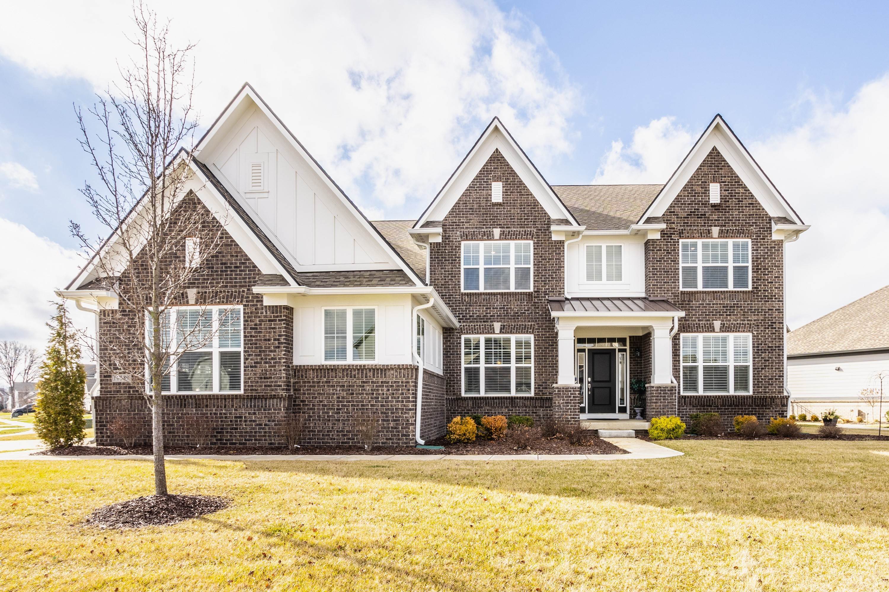 Single Family Homes 为 销售 在 16389 Kenora Lane Fortville, 印第安纳州 46040 美国