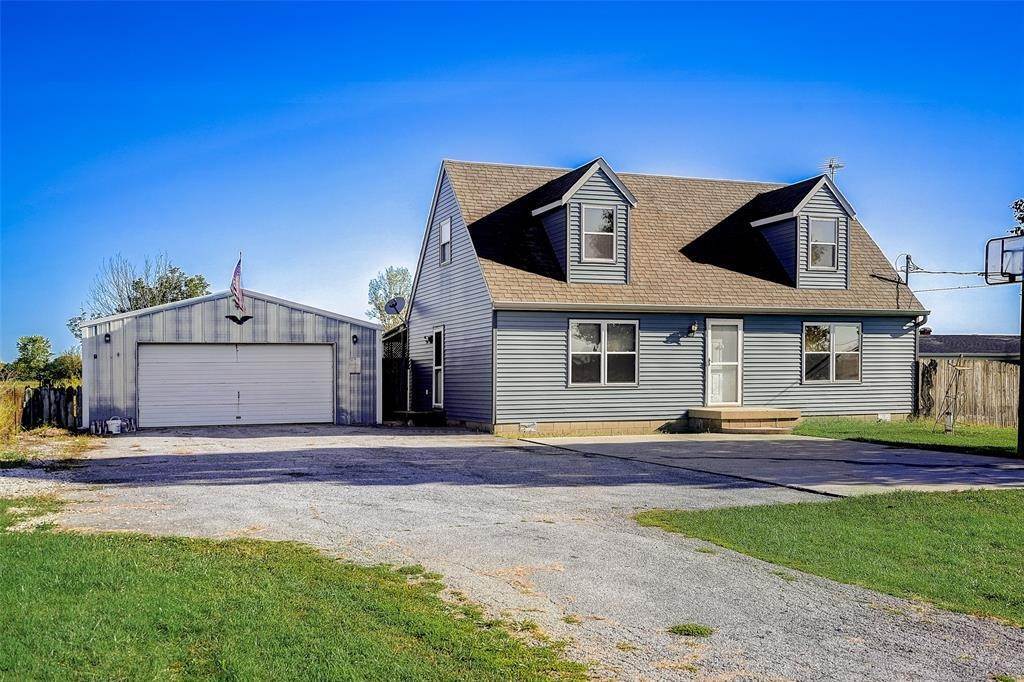 Single Family Homes 为 销售 在 796 W Us Highway 40 Clayton, 印第安纳州 46118 美国
