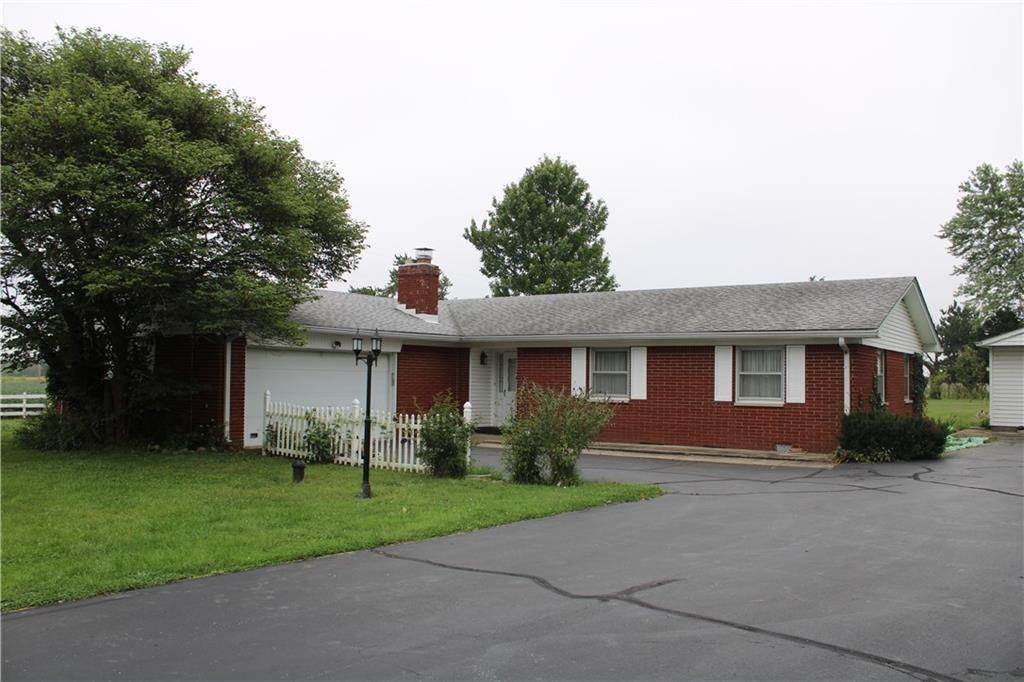 Single Family Homes для того Продажа на 4397 S State Road 75 Coatesville, Индиана 46121 Соединенные Штаты