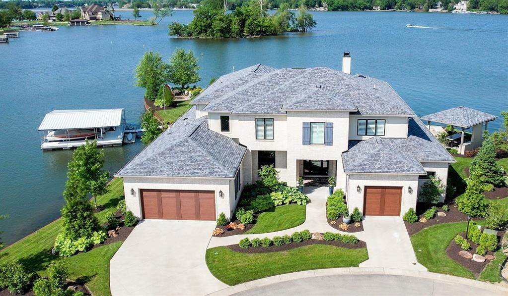 Single Family Homes для того Продажа на 13347 Cambridge Cove Way Fishers, Индиана 46055 Соединенные Штаты