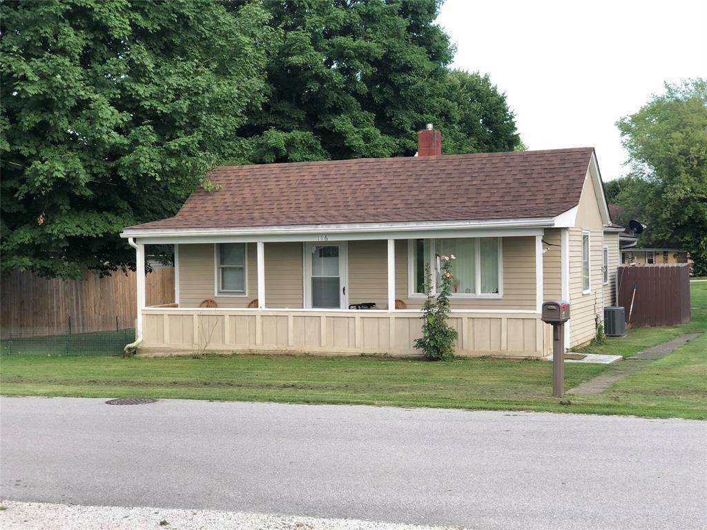 Single Family Homes для того Продажа на 116 E Summit Street Bainbridge, Индиана 46105 Соединенные Штаты