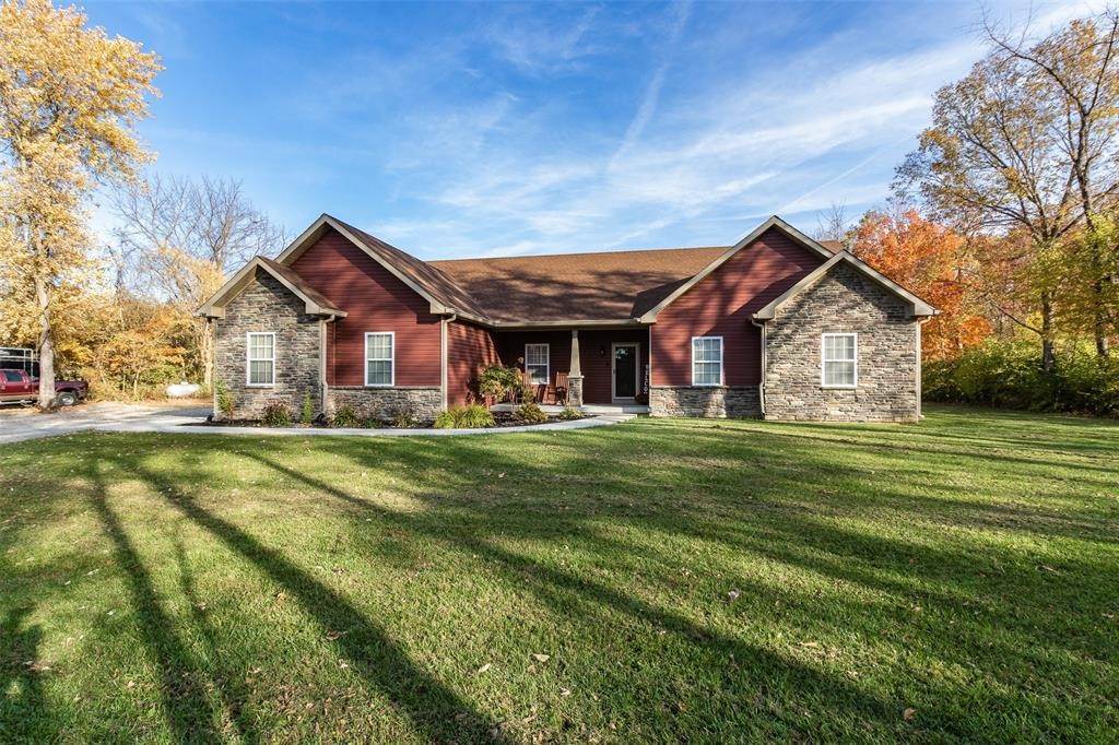 Single Family Homes pour l Vente à 294 W Old Oak Hill Road Crawfordsville, Indiana 47933 États-Unis