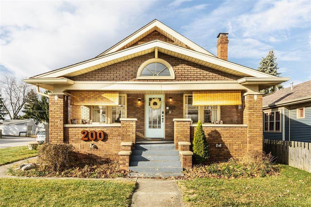 Single Family Homes por un Venta en 200 N 17th Avenue Beech Grove, Indiana 46107 Estados Unidos