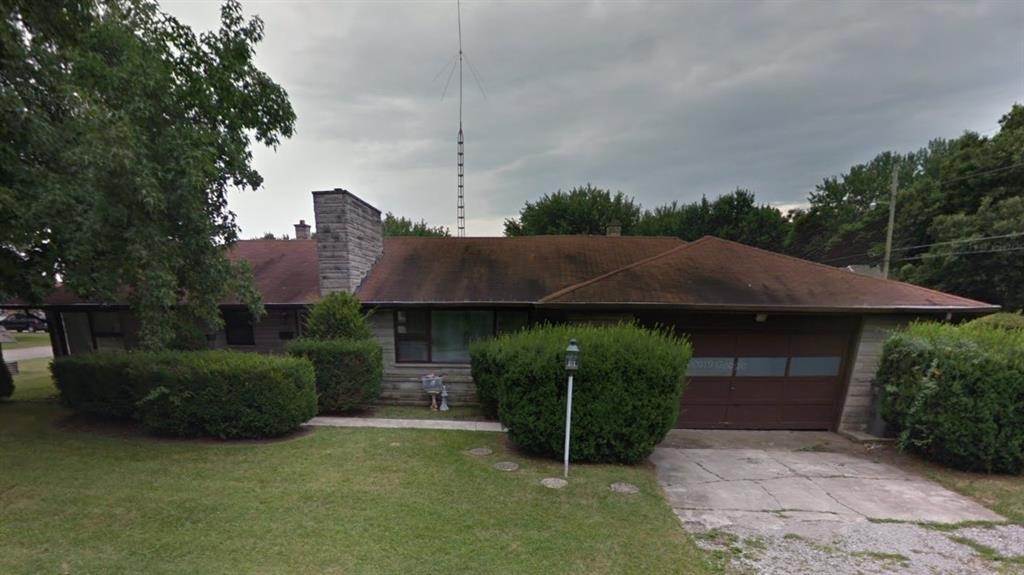 Single Family Homes 为 销售 在 125 Millcreek Drive Chesterfield, 印第安纳州 46017 美国