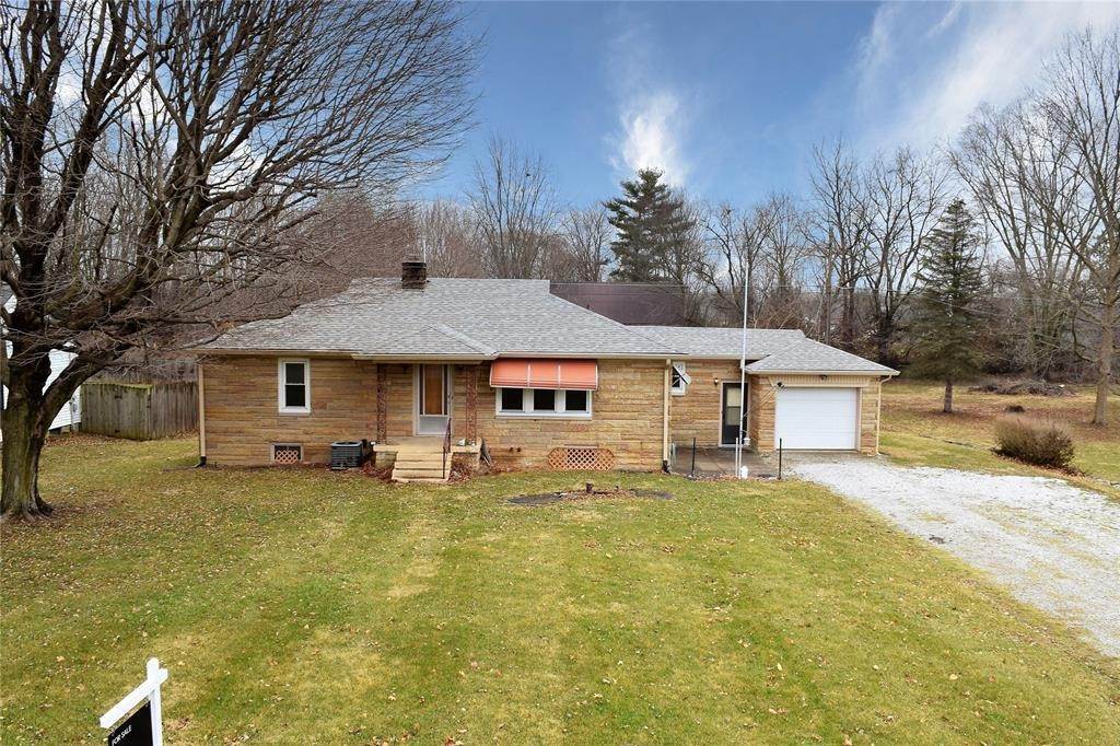 Single Family Homes для того Продажа на 9616 N Michigan Road Fairland, Индиана 46126 Соединенные Штаты