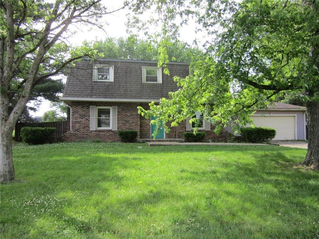 Single Family Homes pour l Vente à 119 S Cottonwood Drive Morristown, Indiana 46161 États-Unis