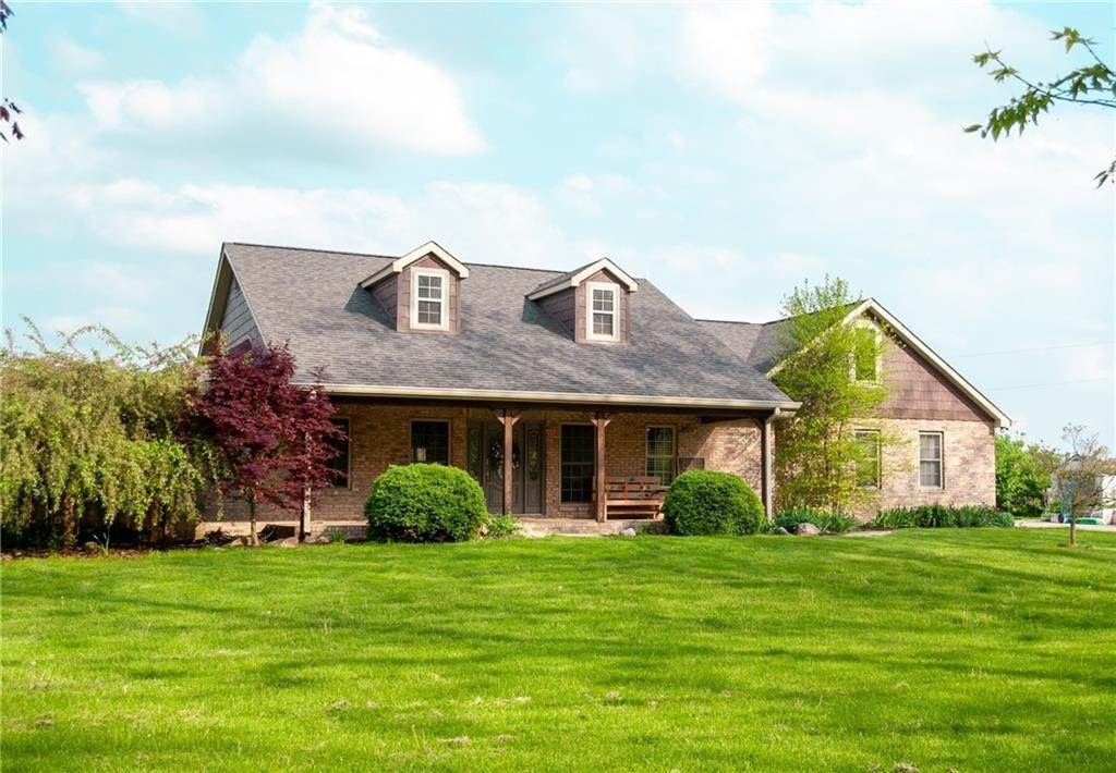 Single Family Homes 为 销售 在 29183 Duck Creek Avenue Atlanta, 印第安纳州 46031 美国
