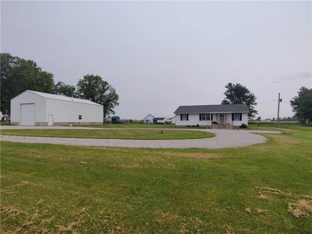 Single Family Homes por un Venta en 10084 W County Road 850 Hartsville, Indiana 47244 Estados Unidos