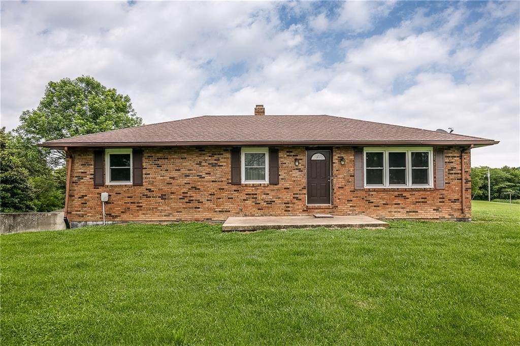 Single Family Homes for Sale at 2950 E County Road 150 North Vernon, Indiana 47265 United States