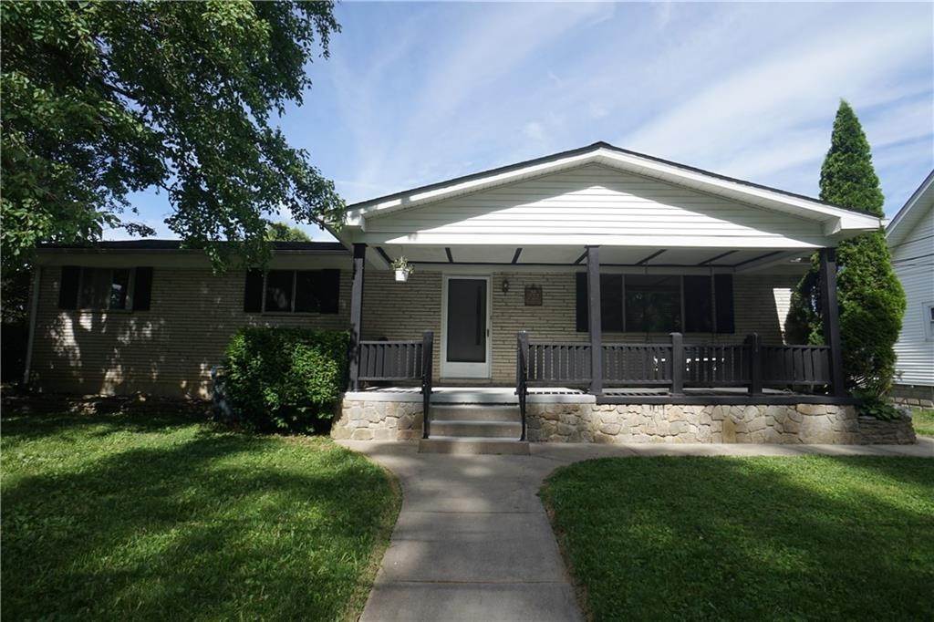 Single Family Homes 为 销售 在 727 S Park Avenue Batesville, 印第安纳州 47006 美国