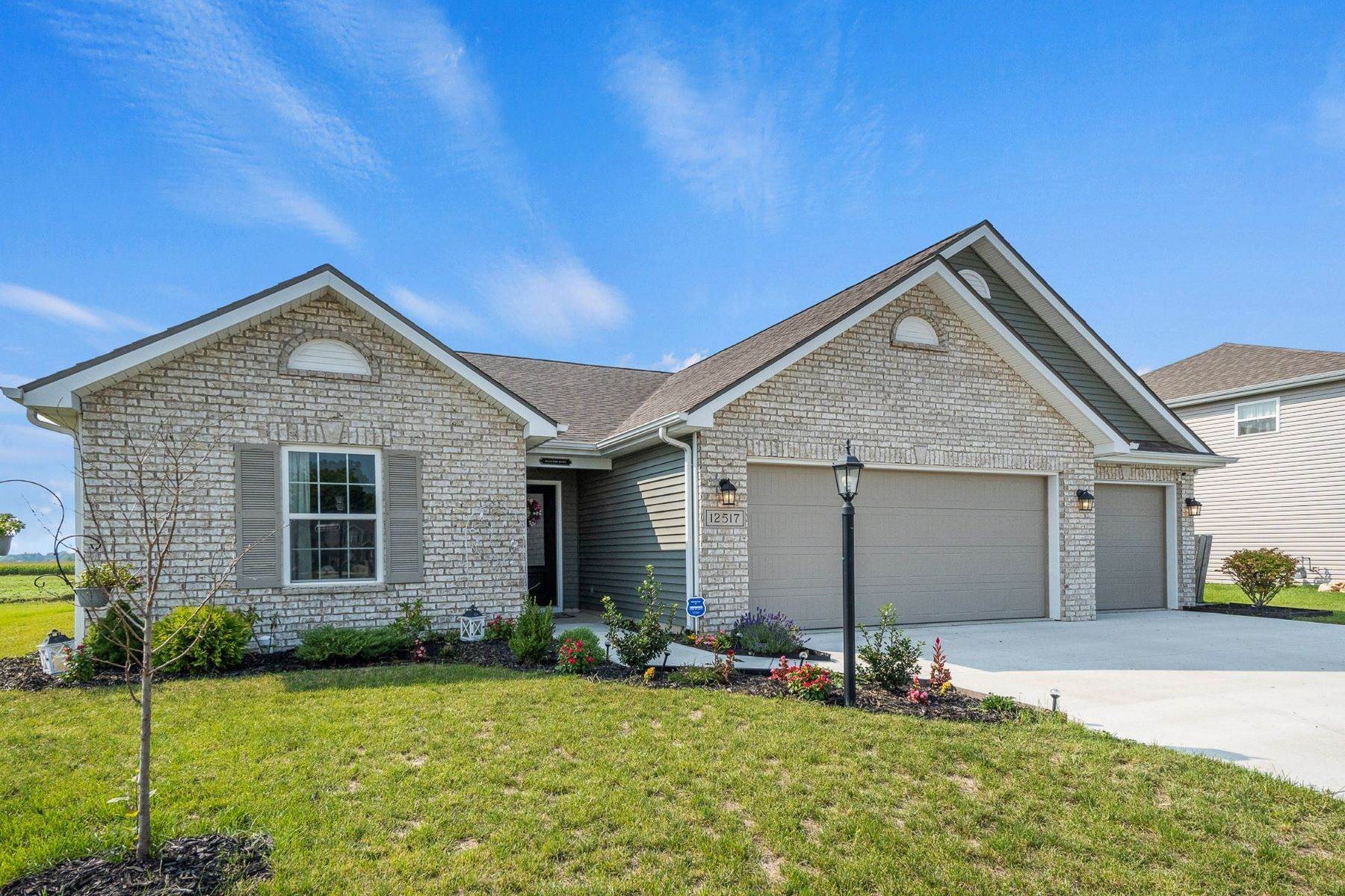 Single Family Homes 为 销售 在 Clean Ranch in NW Fort Wayne 12517 Seger Run Fort Wayne, 印第安纳州 46845 美国